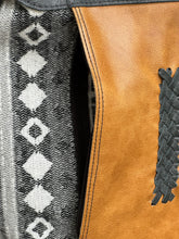 Load image into Gallery viewer, The SANDPIPER Traveller - Includes Free Lacing Tutorial & Template