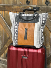 Load image into Gallery viewer, The SANDPIPER Traveller - Includes Free Lacing Tutorial & Template