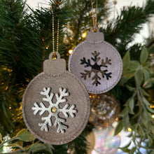 Load image into Gallery viewer, The CARDINAL Christmas Gift Tag
