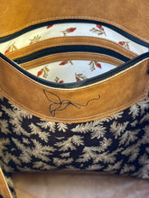 Load image into Gallery viewer, The SANDPIPER Traveller - Includes Free Lacing Tutorial & Template