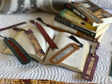 Load image into Gallery viewer, The MEADOWLARK Bookmark with FREE Holder