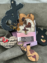 Load image into Gallery viewer, The LOVE BIRDS 2 Charm Pack