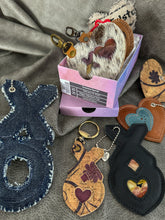 Load image into Gallery viewer, The LOVE BIRDS 2 Charm Pack