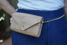 Load image into Gallery viewer, The CHICKADEE Clutch